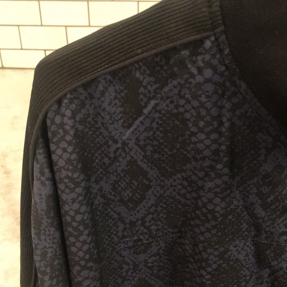 Athleta Jacket Womens‎ Large Blue Black Full Zip Brooklyn Track Bomber Running - Picture 2 of 9